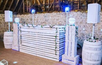 Our Top 5 Acts For Your Rustic Wedding!